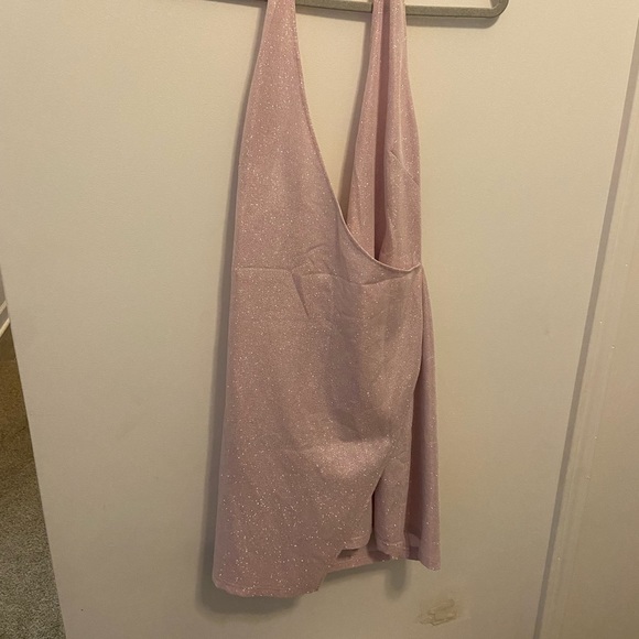 Woman’s dress - Picture 2 of 3